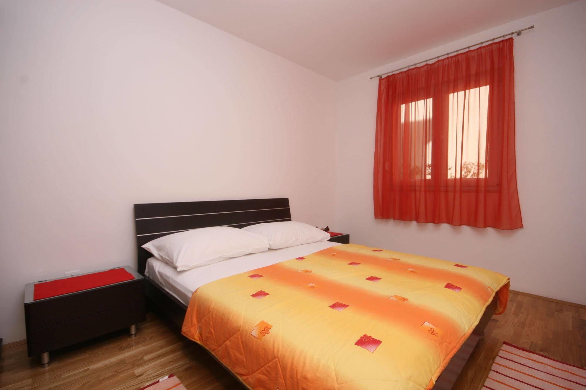 Apartments Beverly Omis Ngoại thất bức ảnh