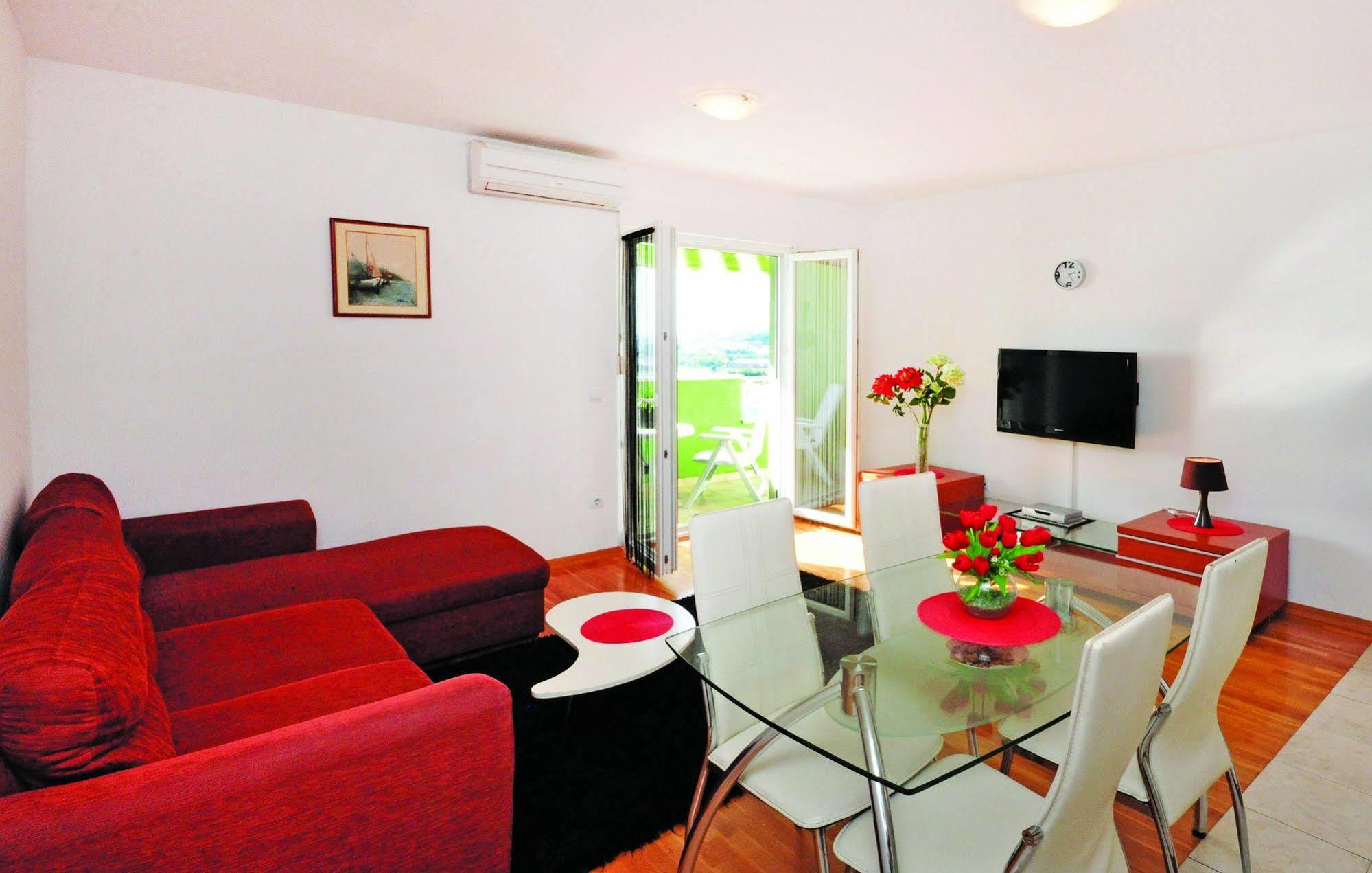 Apartments Beverly Omis Ngoại thất bức ảnh