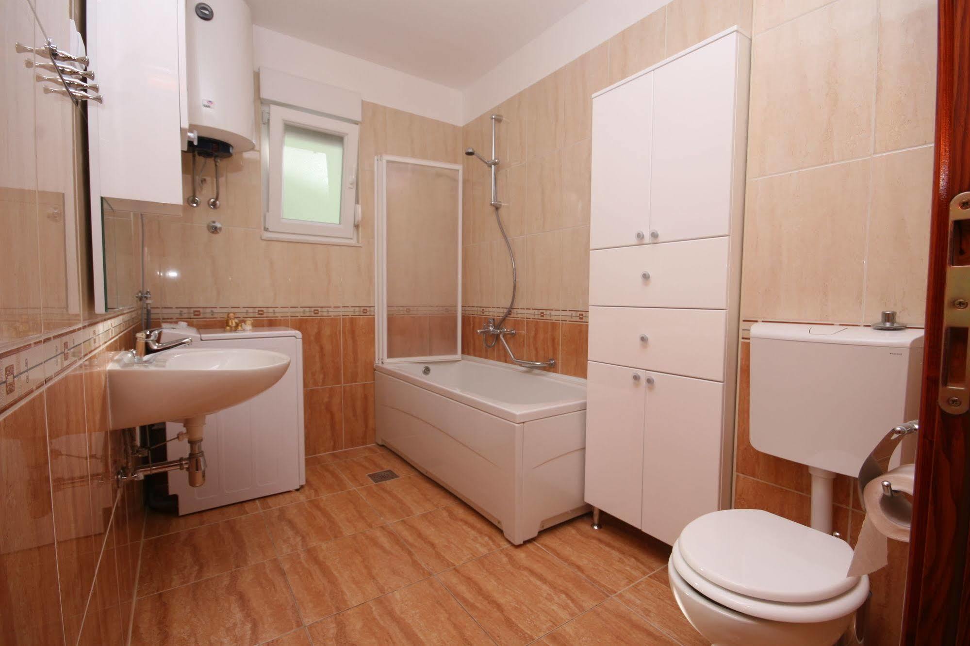 Apartments Beverly Omis Ngoại thất bức ảnh