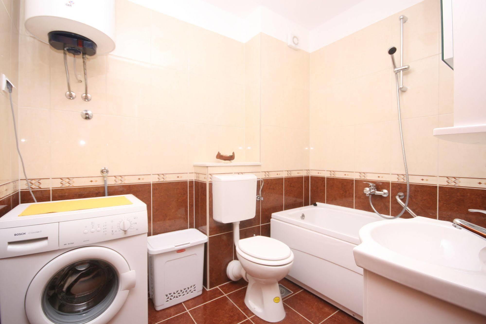 Apartments Beverly Omis Ngoại thất bức ảnh