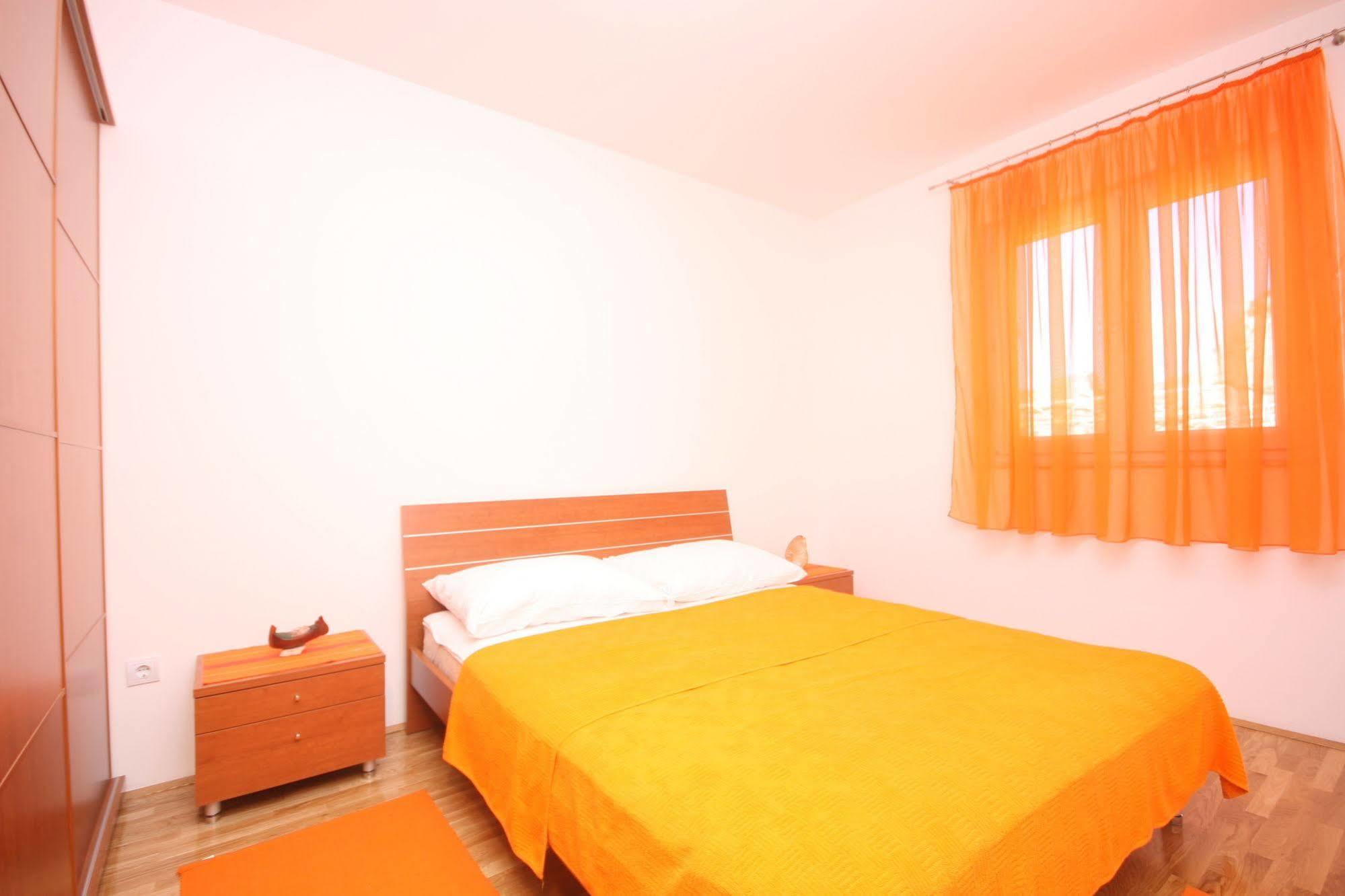 Apartments Beverly Omis Ngoại thất bức ảnh