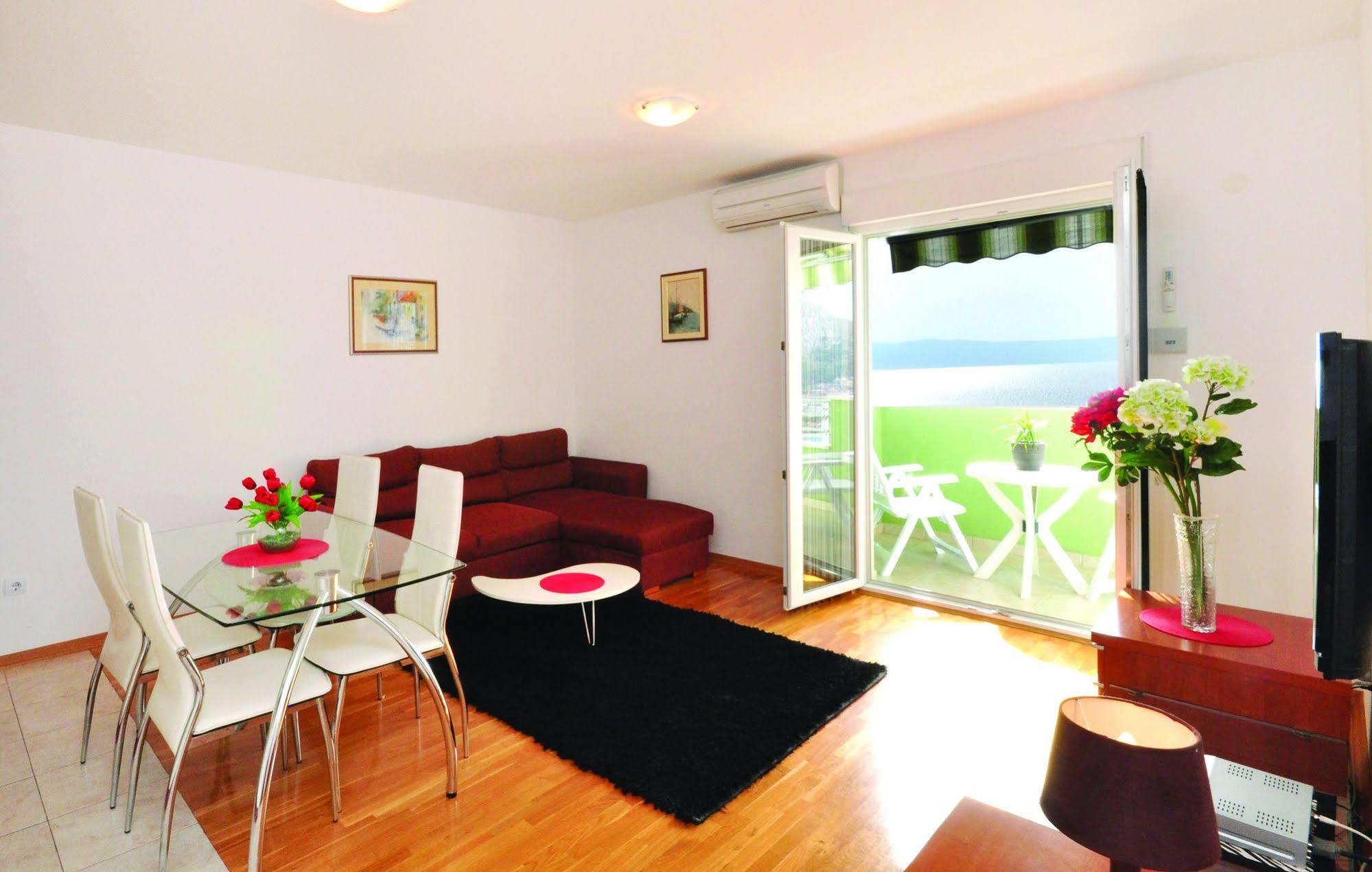 Apartments Beverly Omis Ngoại thất bức ảnh